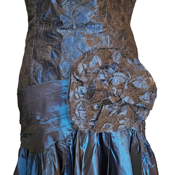 Vintage ILGWU cobalt blue strapless evening gown dress asymmetrical black lace 6 - Picture 10 of 17